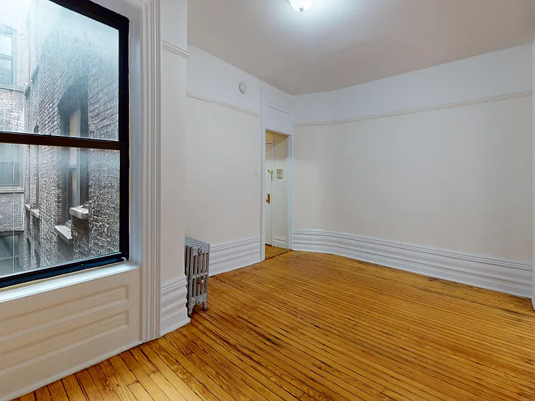 229 E 12th St #65 — Photo 8