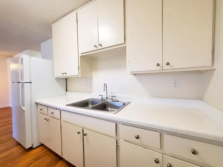 Anza Oaks Apartments — Photo 39