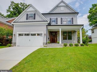 6013 Roosevelt St, Bethesda, MD 20817