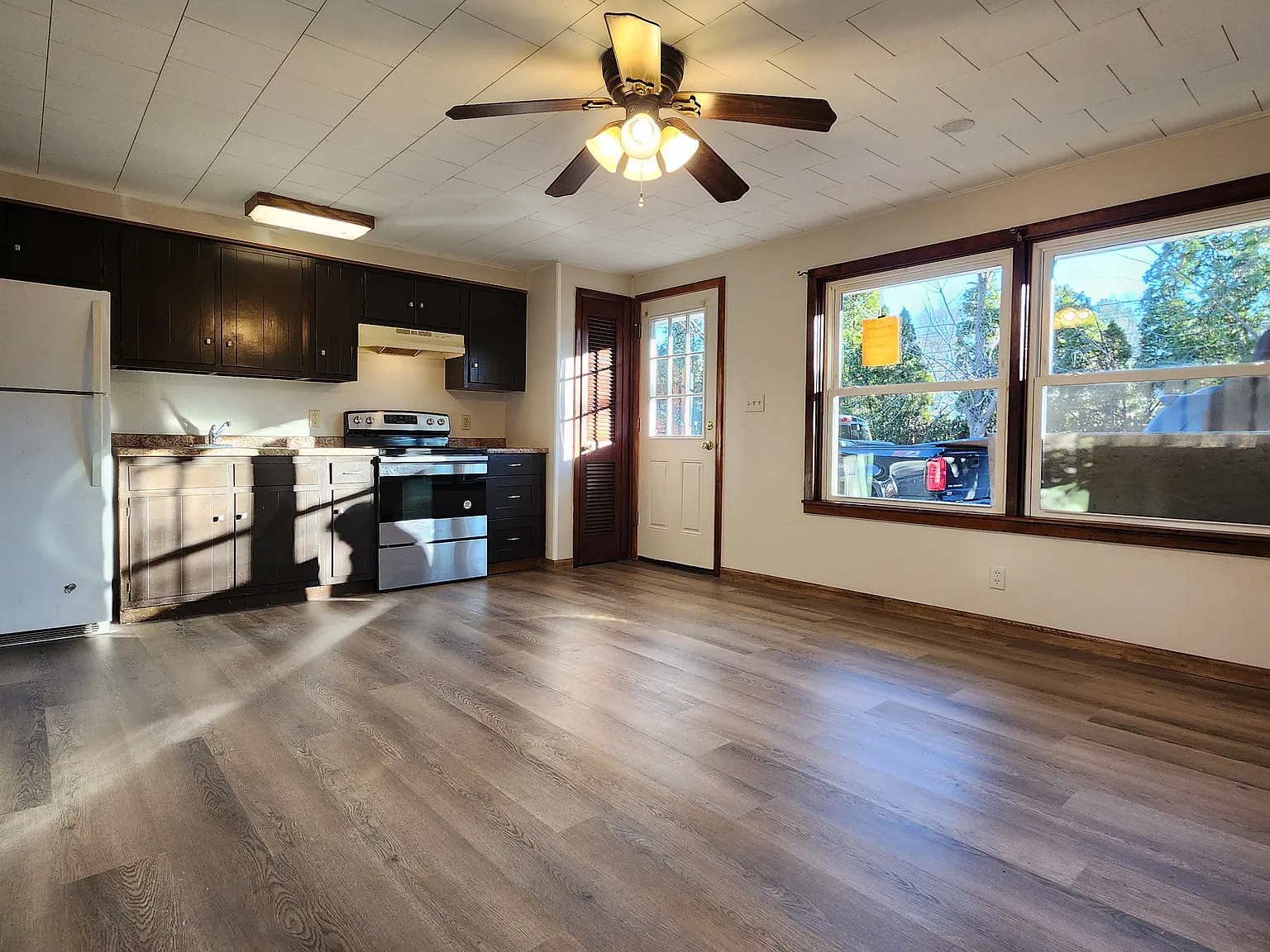 1 bed, $1,200 — Photo 2