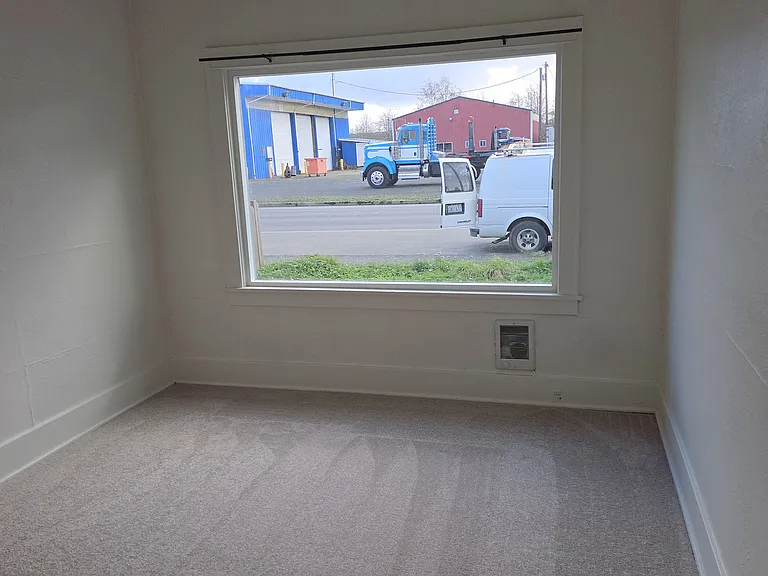 2627 Bay Ave #A — Photo 7