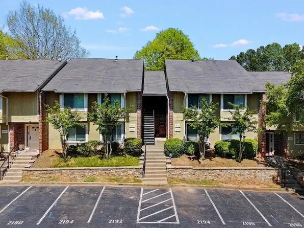 2196 Palmyra Dr SE, Marietta, GA 30067