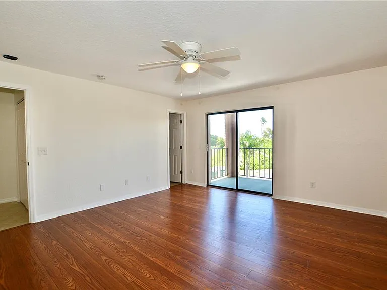 6150 Gulfport Blvd S — Photo 23