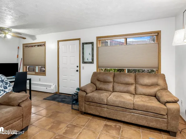 9610 Morningside Loop #B4, Anchorage, AK 99515