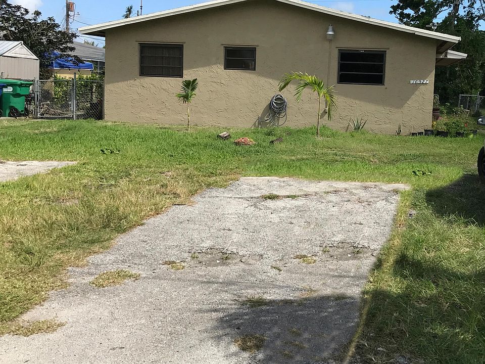 1st image of 16927 SW 93rd Ct