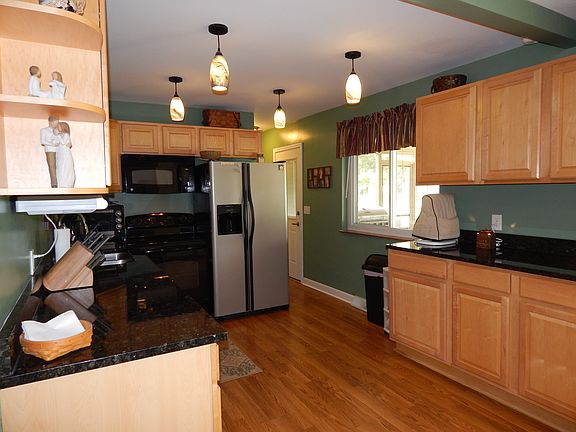 4th image of 7244 Dixon Dr