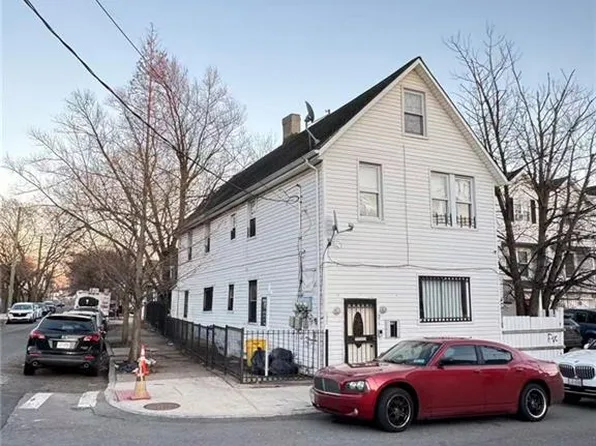 157 Harbor Rd, Staten Island, NY 10303