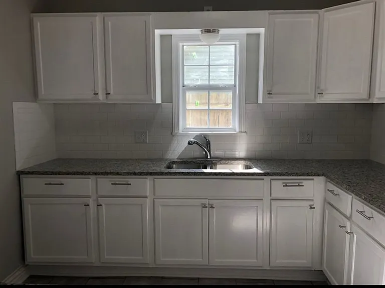 620 Riverside Dr — Photo 10