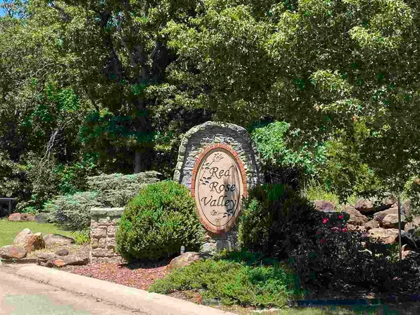 5114 Red Rose Dr, Stillwater, OK 74074