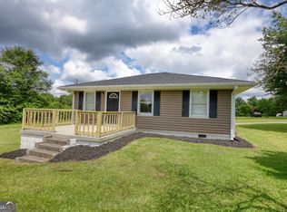 5565 Sandy Creek Rd, Loganville, GA 30052