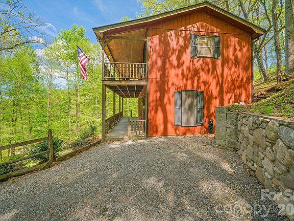 4th image of 149 Greentree Ln
