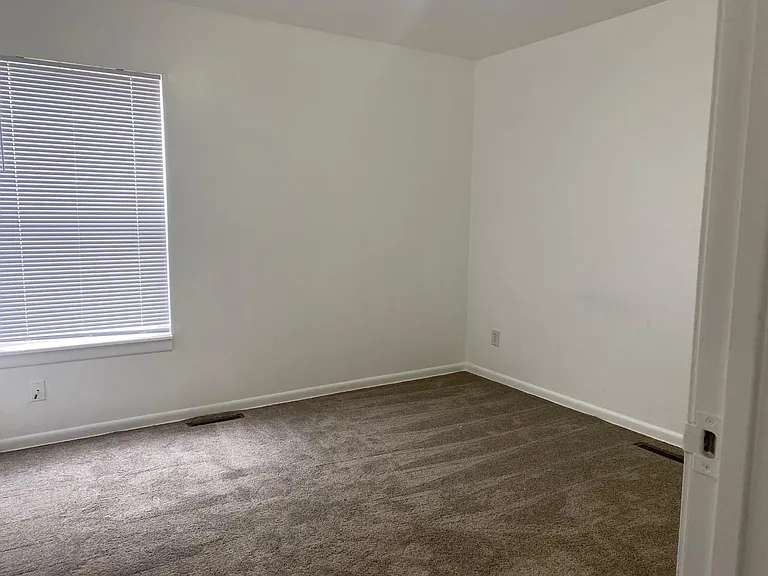501 Stanfield Ave #501 — Photo 9