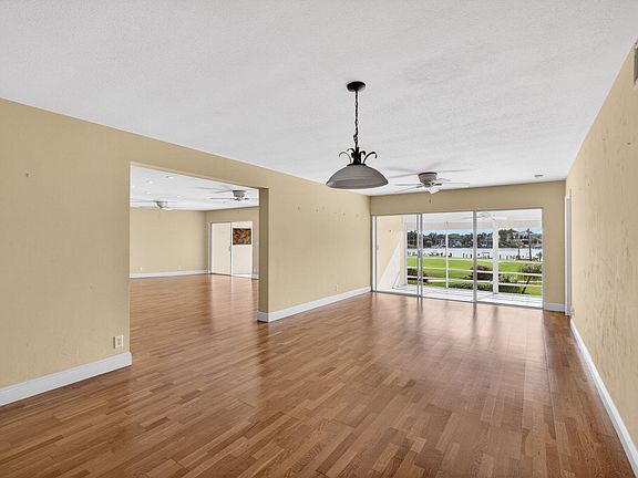 4th image of 478 Tequesta Drive #205