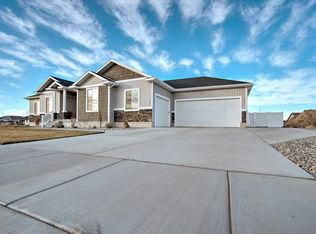 4185 E Hazelwood Way, Ammon, ID 83406