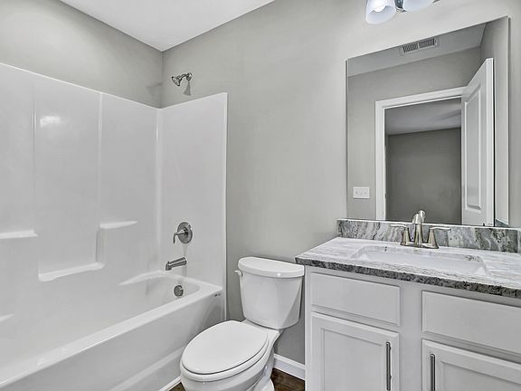 4th image of 5524 Buskirk Ave #A