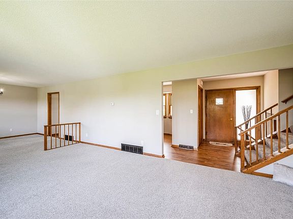 4th image of 603 4th Ave