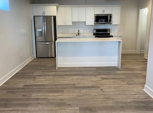 190 Pleasant St #1, Marblehead, MA 01945