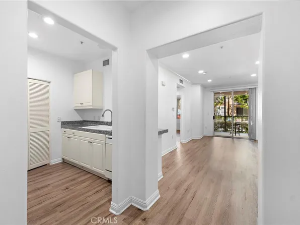 3131 Watermarke Pl, Irvine, CA 92612