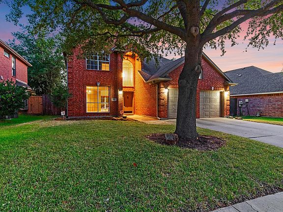 2nd image of 2921 Pioneer Park Dr