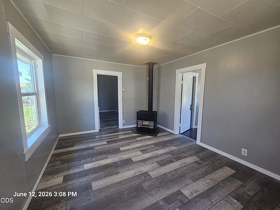4th image of 1008 Owens St
