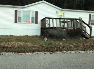 95 Camelot Dr, Red House, WV 25168