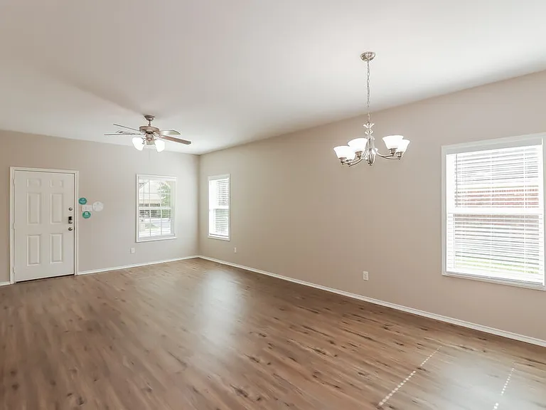 718 Neap Ct — Photo 5