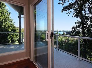 7606 S Fulton Park Blvd, Portland, OR 97219