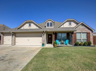 8477 Spring Creek Ct, Claremore, OK 74019