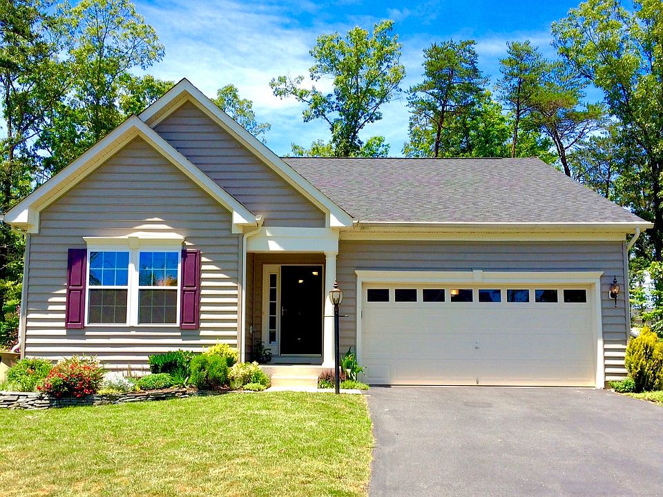 1st image of 34 Kathy Ct