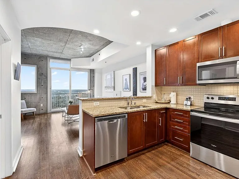 855 W Peachtree St NE #2415 — Photo 4