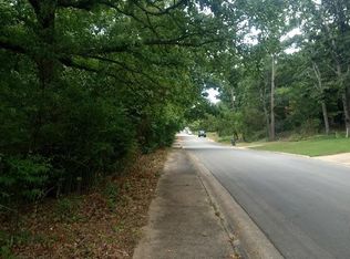 E 5th St, Fayetteville, AR 72701