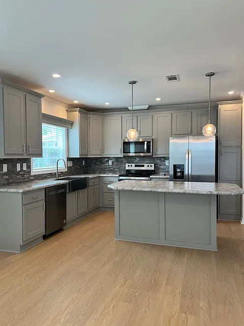 2 bed, 2.0 bath, 1352 sqft, $2,200 — Photo 3
