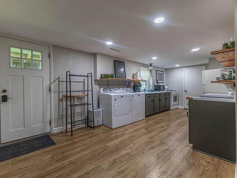 3312 Lynnwood Dr — Photo 25
