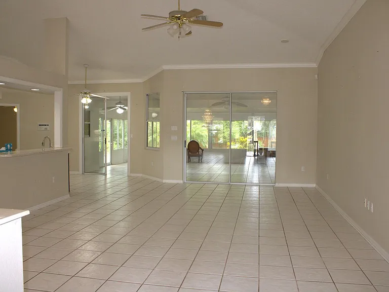 9395 Belvedere St — Photo 3