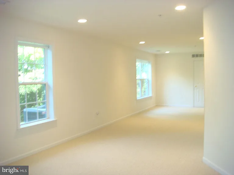 126 George St — Photo 12
