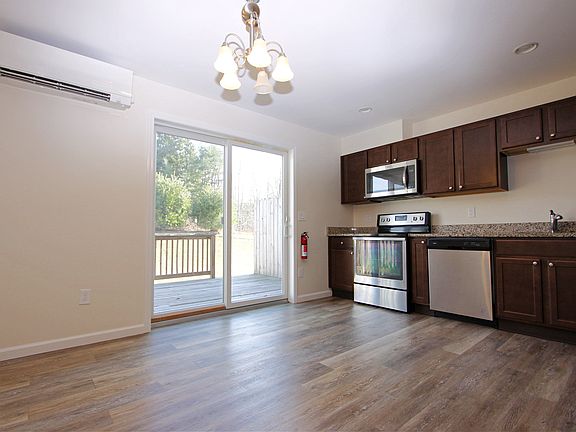 3rd image of 814 South St #B