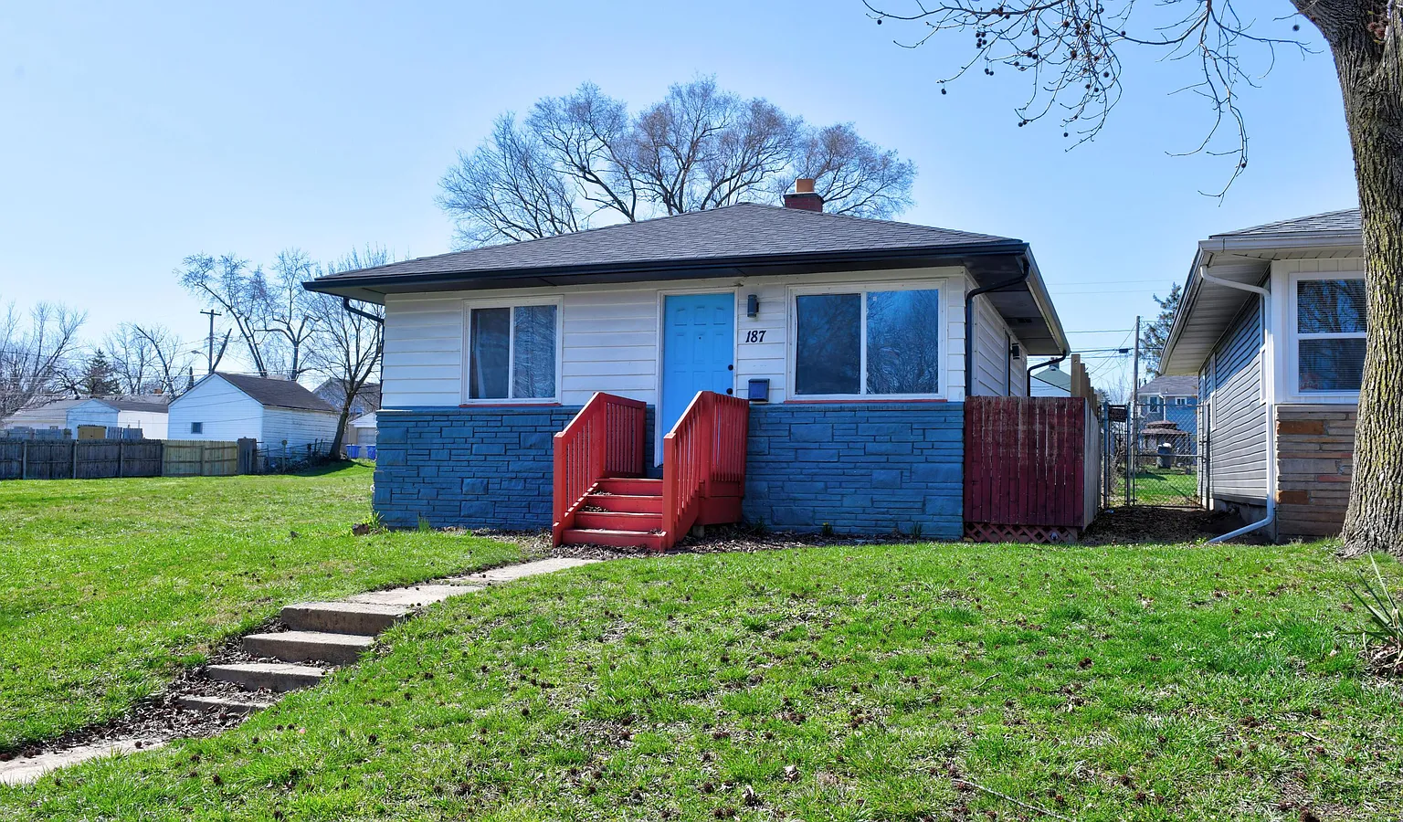 187 Belvidere Ave photo 1