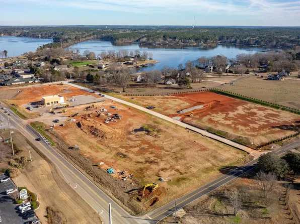 105 Thunder Pointe Dr #4, Eatonton, GA 31024