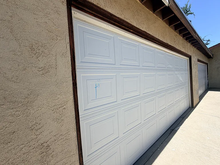 8000 N Laurelglen Blvd #B — Photo 20