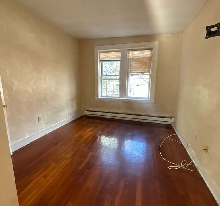 2nd image of 393 13th Ave APT 7