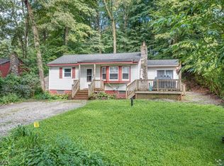 204 Pohatcong Rd, Highland Lakes, NJ 07422