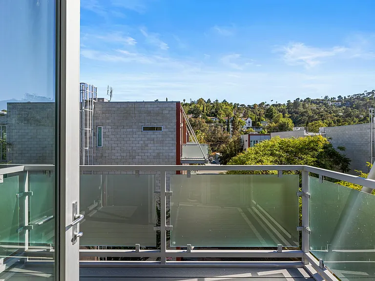 3450 Cahuenga Blvd W #801 — Photo 20