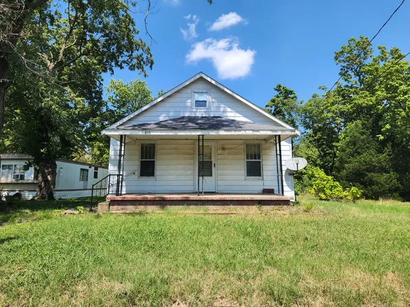 816 Warren Ave, Mount Vernon, IL 62864