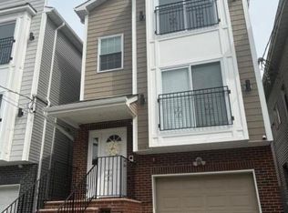 221 Franklin St, Elizabeth, NJ 07206