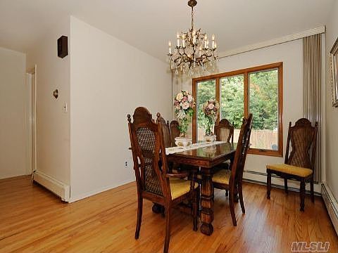 5th image of 101 Colonial St