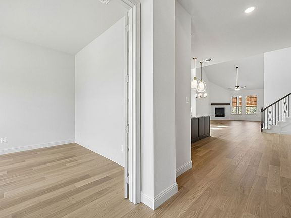 4th image of 8916 Wichita Ln