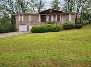 1341 Dewanna Ln, Bessemer, AL 35022