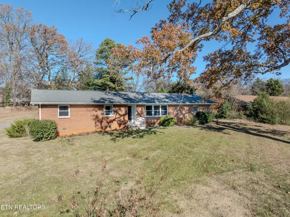 2413 Sevierville Rd, Maryville, TN 37804