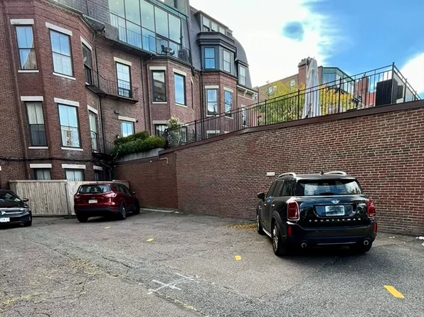 396 Beacon St #D, Boston, MA 02116