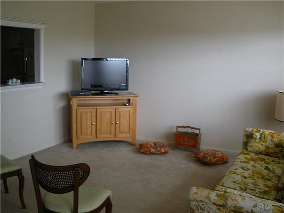 3rd image of 324 Mansfield H #324